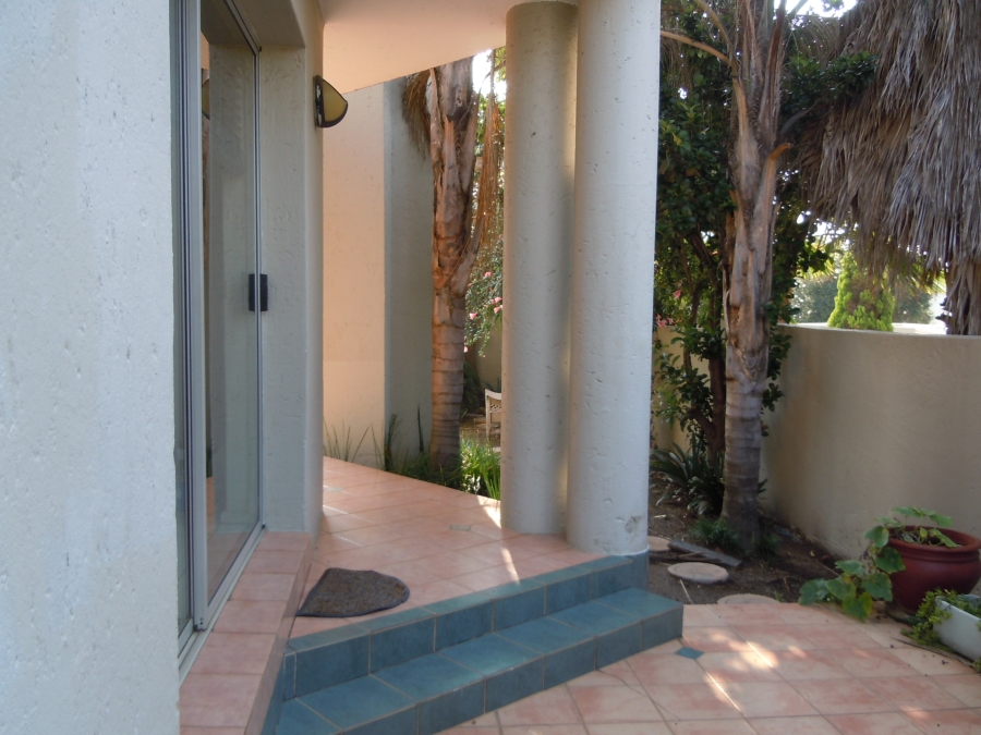 To Let 3 Bedroom Property for Rent in Sunninghill Gauteng