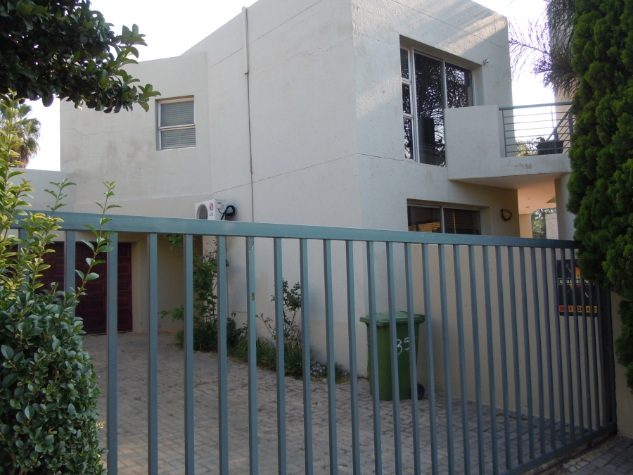 To Let 3 Bedroom Property for Rent in Sunninghill Gauteng