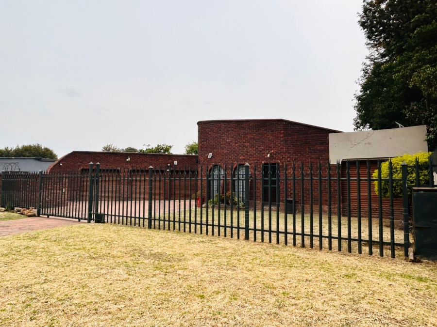3 Bedroom Property for Sale in Selcourt Gauteng