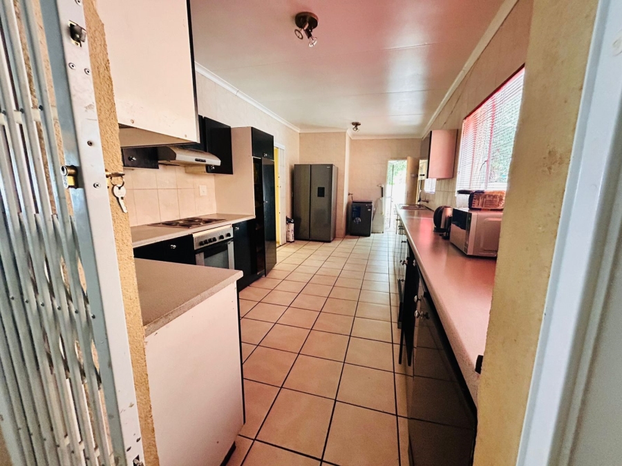 3 Bedroom Property for Sale in Selcourt Gauteng