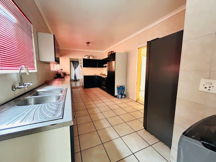 3 Bedroom Property for Sale in Selcourt Gauteng