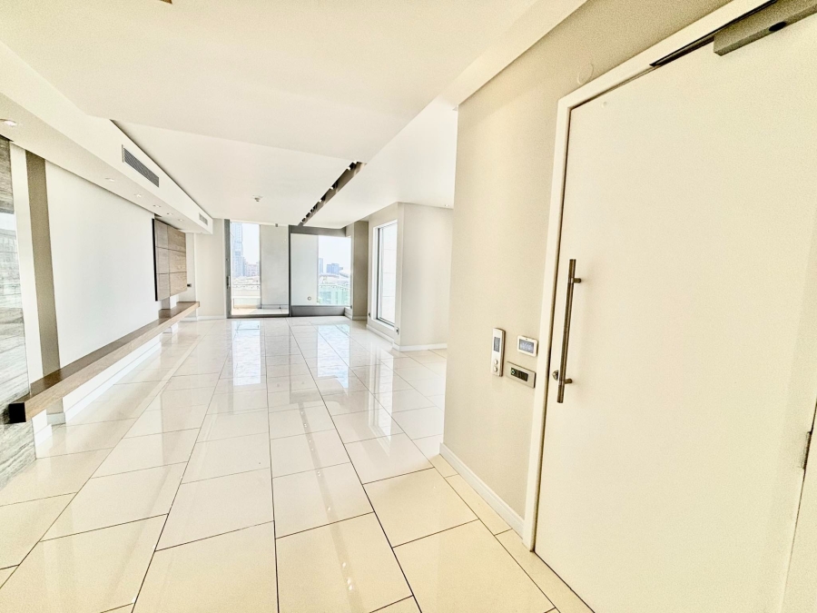 To Let 3 Bedroom Property for Rent in Sandhurst Gauteng