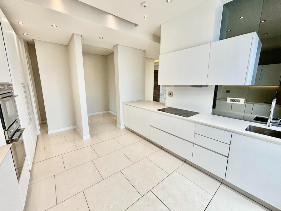 To Let 3 Bedroom Property for Rent in Sandhurst Gauteng