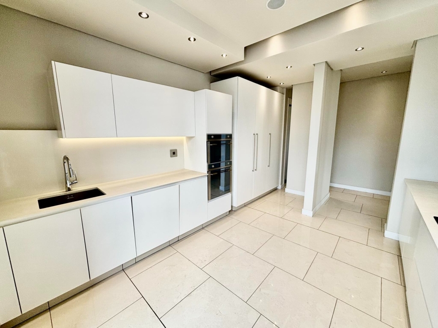 To Let 3 Bedroom Property for Rent in Sandhurst Gauteng