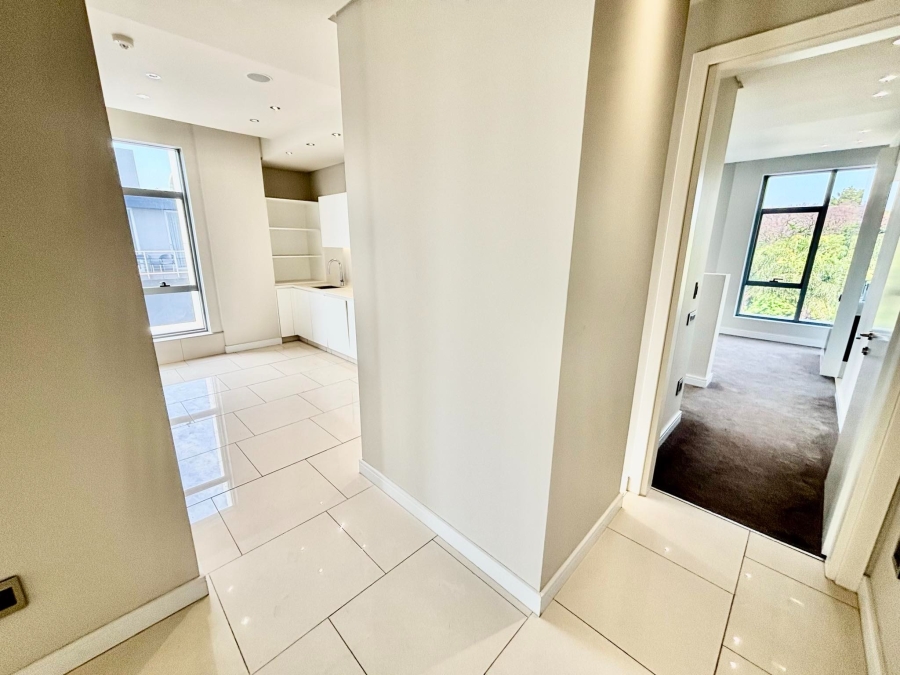 To Let 3 Bedroom Property for Rent in Sandhurst Gauteng