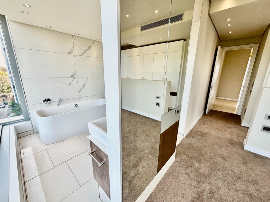 To Let 3 Bedroom Property for Rent in Sandhurst Gauteng