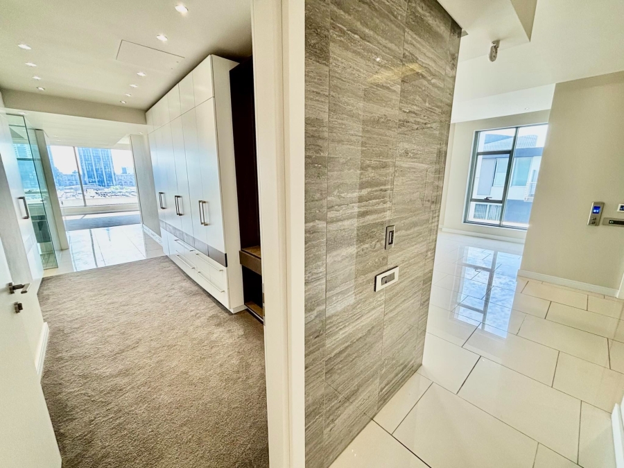 To Let 3 Bedroom Property for Rent in Sandhurst Gauteng