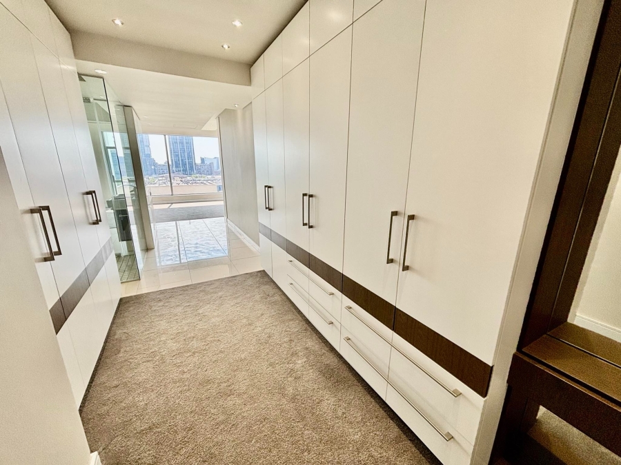 To Let 3 Bedroom Property for Rent in Sandhurst Gauteng