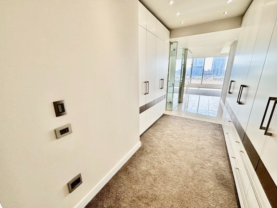 To Let 3 Bedroom Property for Rent in Sandhurst Gauteng