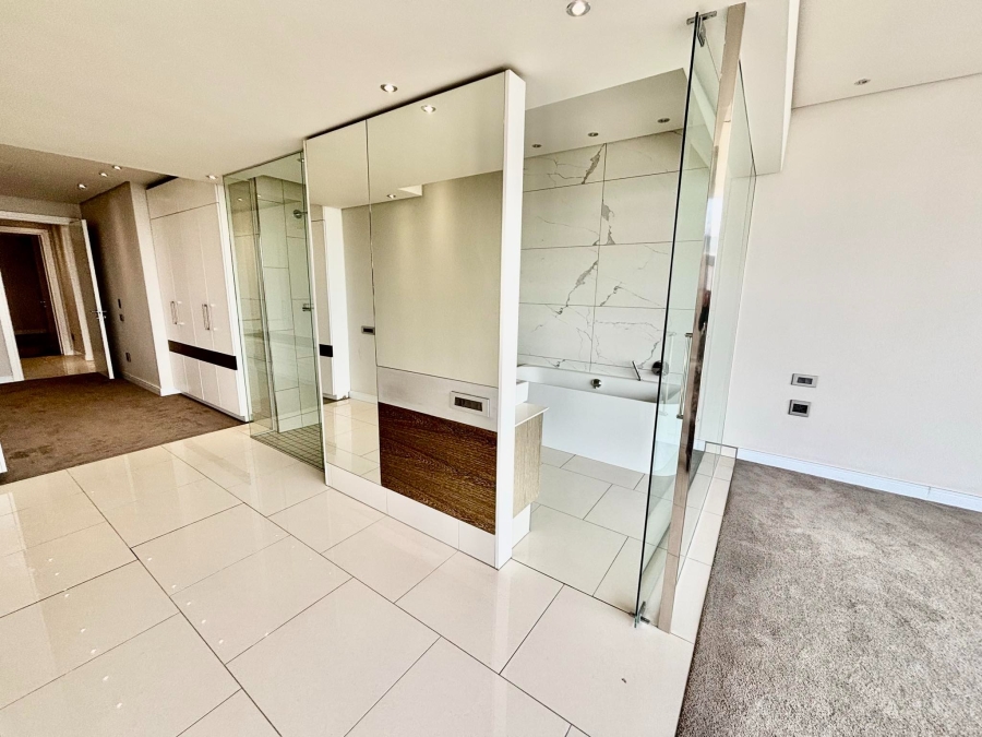 To Let 3 Bedroom Property for Rent in Sandhurst Gauteng