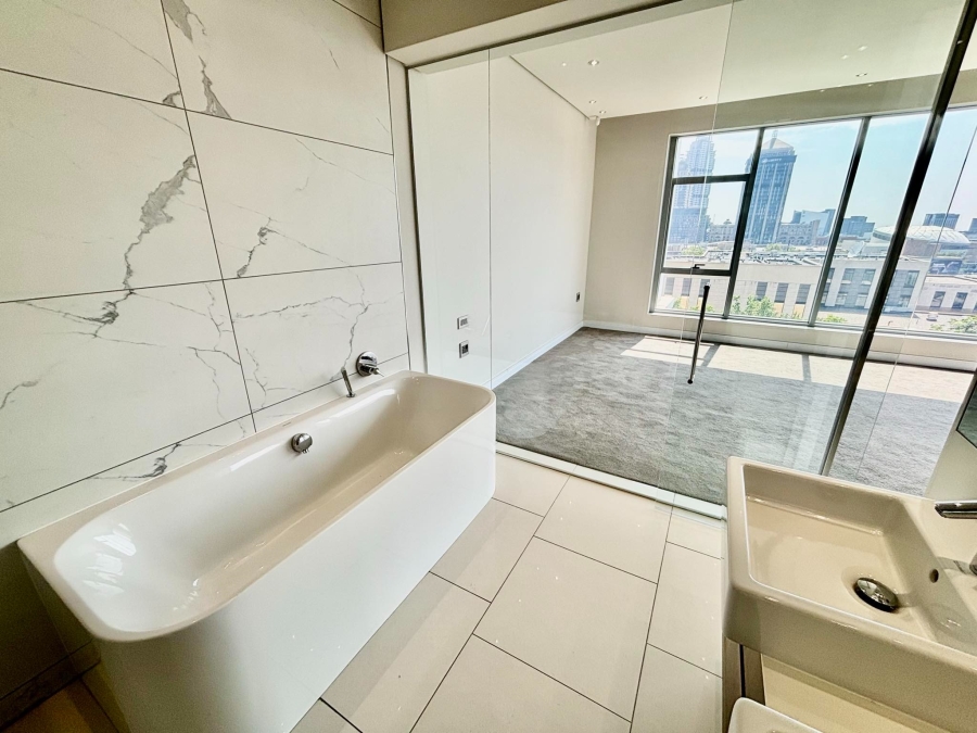 To Let 3 Bedroom Property for Rent in Sandhurst Gauteng