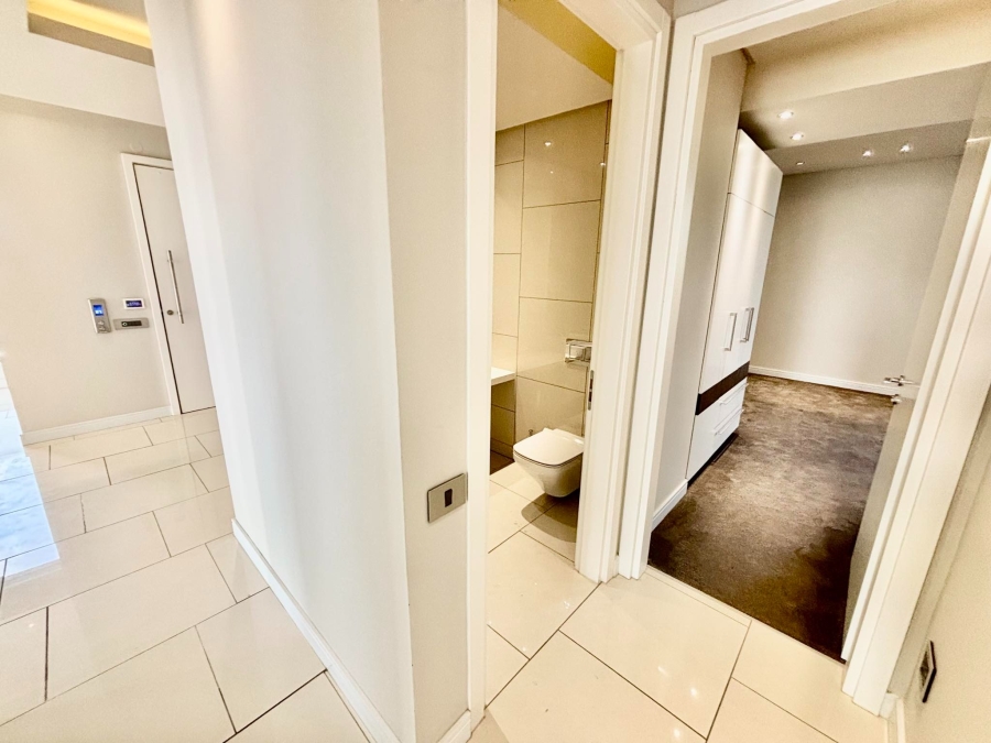 To Let 3 Bedroom Property for Rent in Sandhurst Gauteng