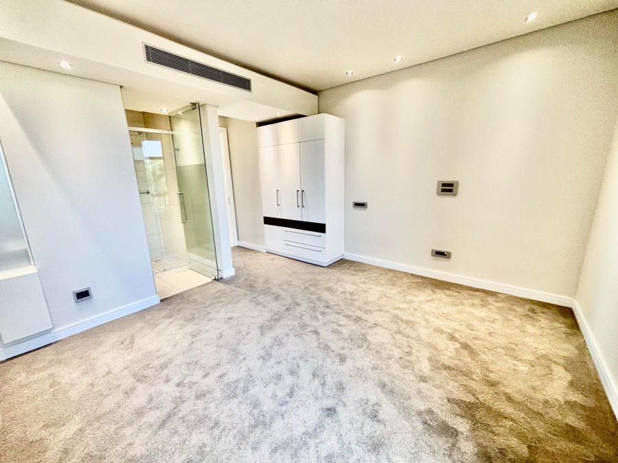 To Let 3 Bedroom Property for Rent in Sandhurst Gauteng