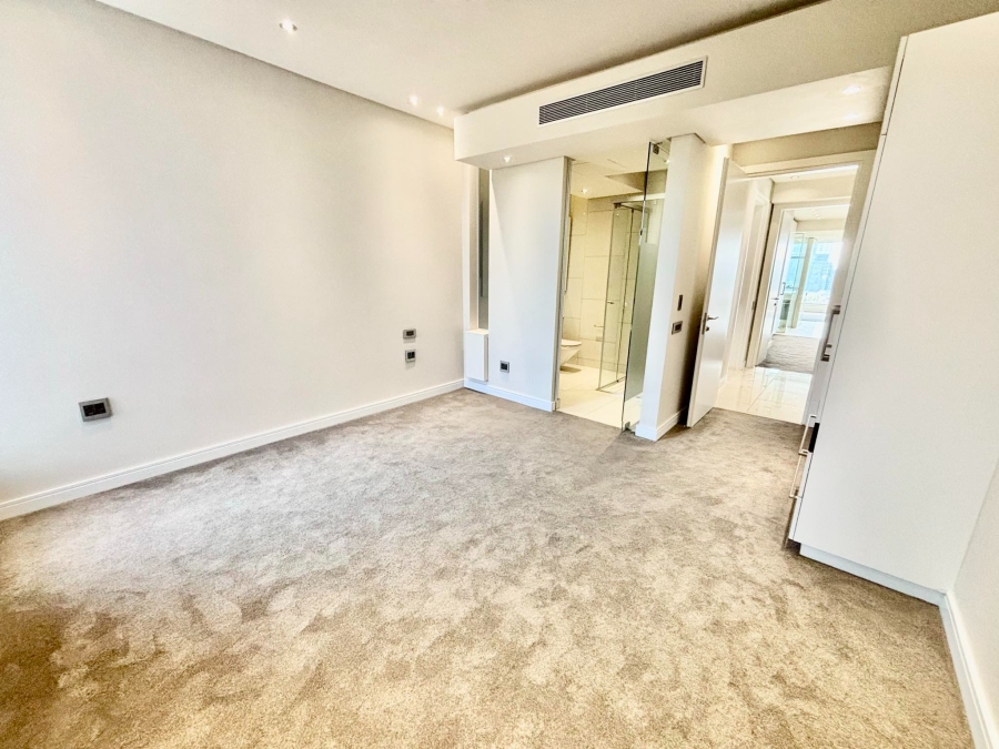 To Let 3 Bedroom Property for Rent in Sandhurst Gauteng