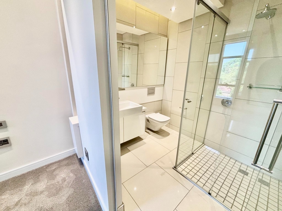 To Let 3 Bedroom Property for Rent in Sandhurst Gauteng