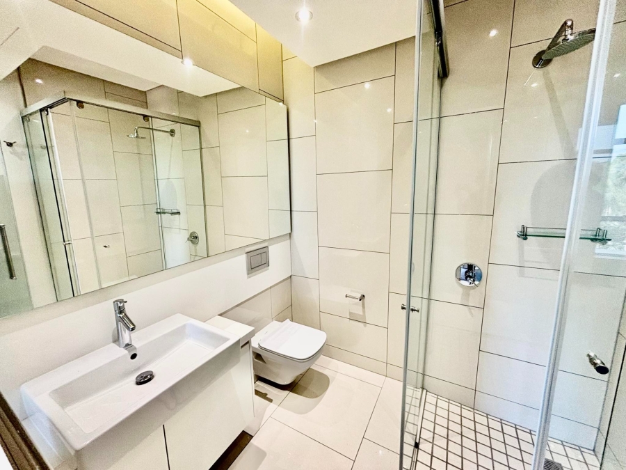 To Let 3 Bedroom Property for Rent in Sandhurst Gauteng