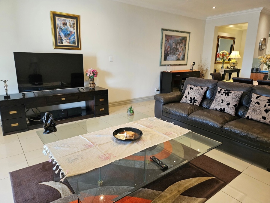 To Let 3 Bedroom Property for Rent in Hyde Park Gauteng