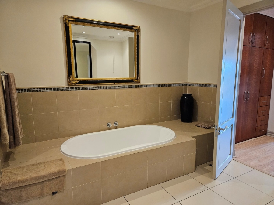 To Let 3 Bedroom Property for Rent in Hyde Park Gauteng