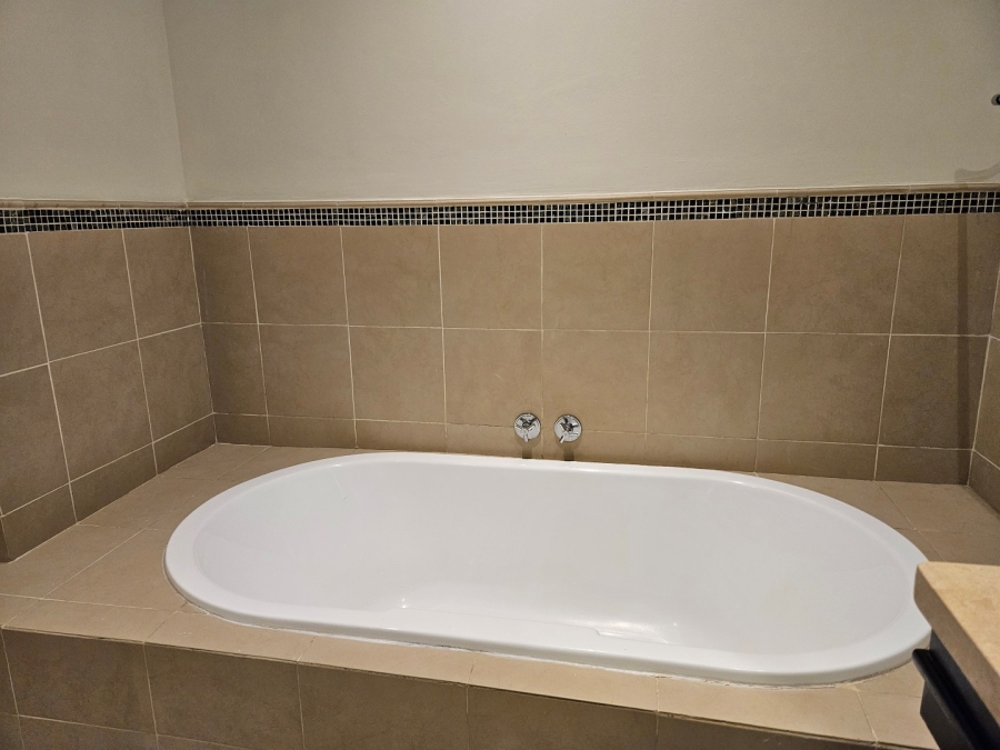 To Let 3 Bedroom Property for Rent in Hyde Park Gauteng