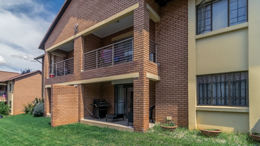 2 Bedroom Property for Sale in Noordwyk Gauteng
