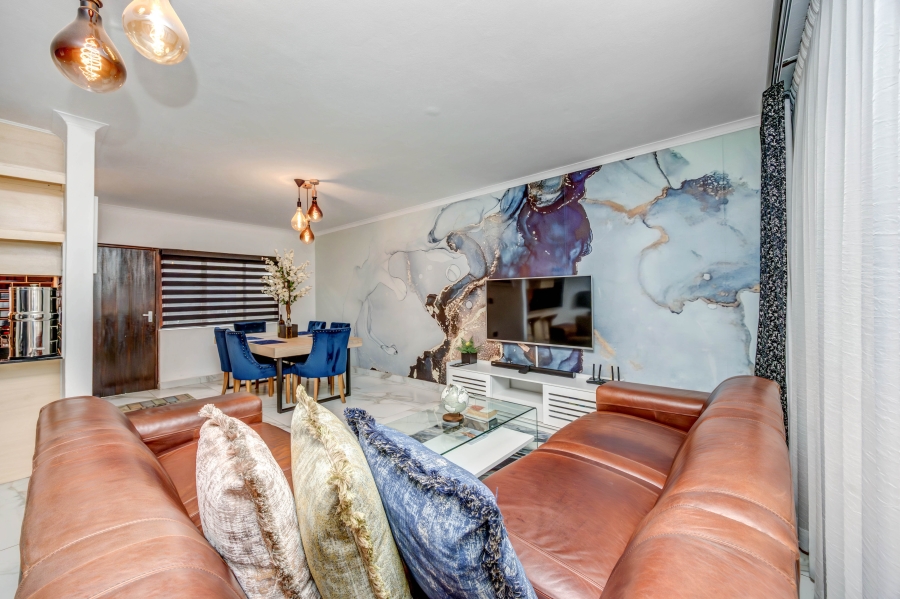 2 Bedroom Property for Sale in Fourways Gauteng