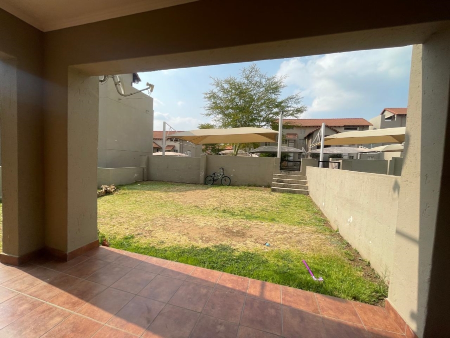 To Let 2 Bedroom Property for Rent in Noordwyk Gauteng