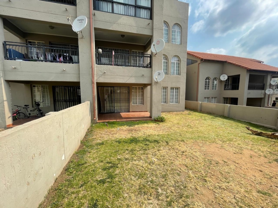 To Let 2 Bedroom Property for Rent in Noordwyk Gauteng