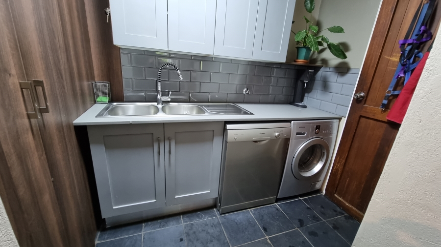 3 Bedroom Property for Sale in Sunninghill Gauteng