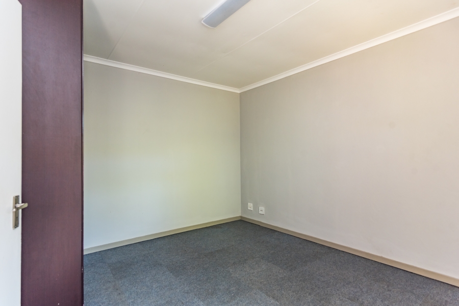 4 Bedroom Property for Sale in Hurlingham Gauteng
