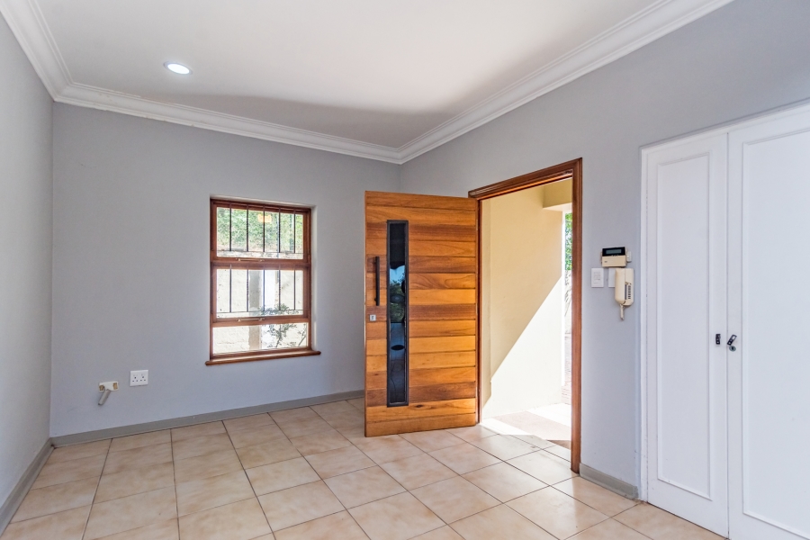 4 Bedroom Property for Sale in Hurlingham Gauteng