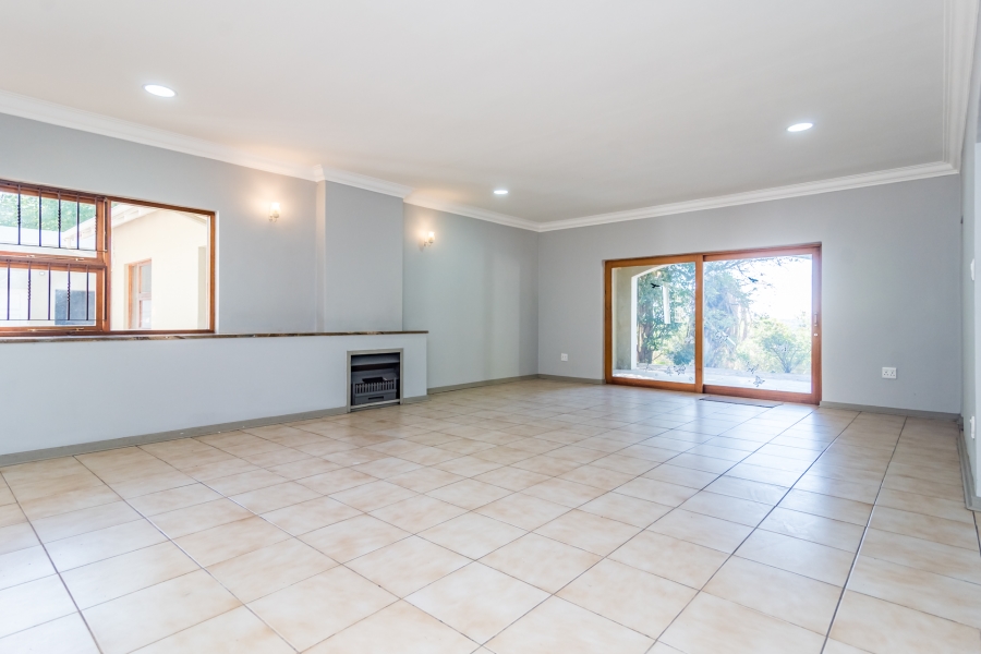 4 Bedroom Property for Sale in Hurlingham Gauteng