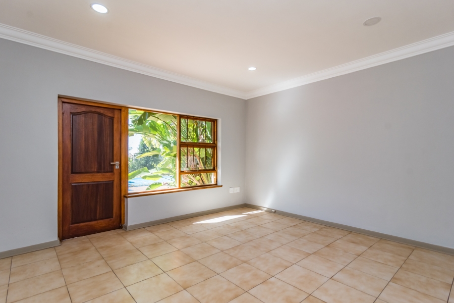 4 Bedroom Property for Sale in Hurlingham Gauteng