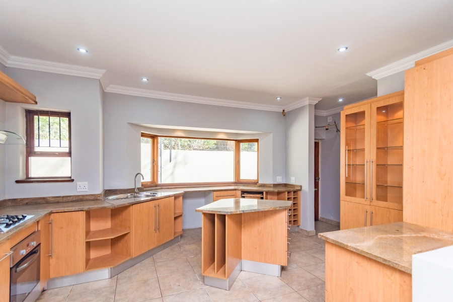 4 Bedroom Property for Sale in Hurlingham Gauteng