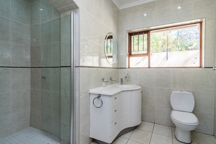 4 Bedroom Property for Sale in Hurlingham Gauteng