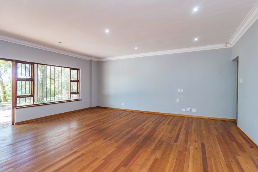4 Bedroom Property for Sale in Hurlingham Gauteng