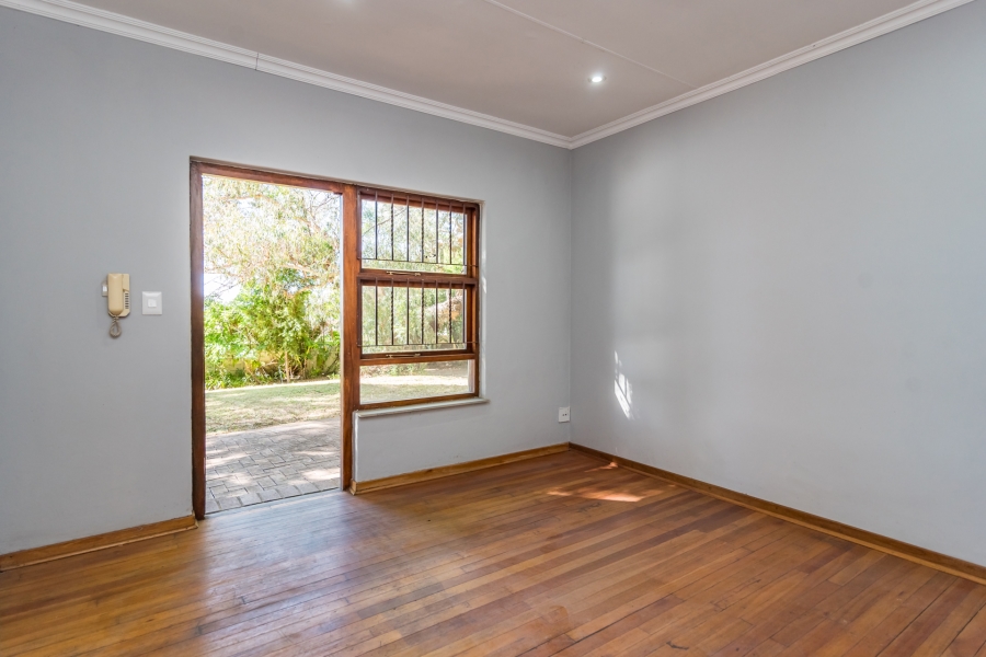 4 Bedroom Property for Sale in Hurlingham Gauteng