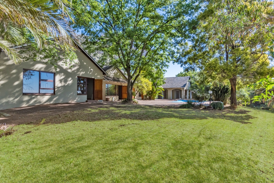 4 Bedroom Property for Sale in Hurlingham Gauteng