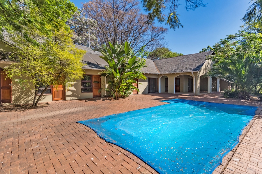 4 Bedroom Property for Sale in Hurlingham Gauteng