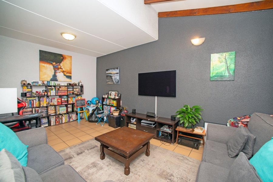 2 Bedroom Property for Sale in Illiondale Gauteng