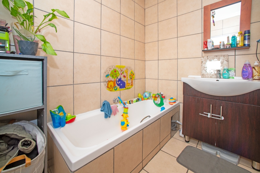 2 Bedroom Property for Sale in Illiondale Gauteng