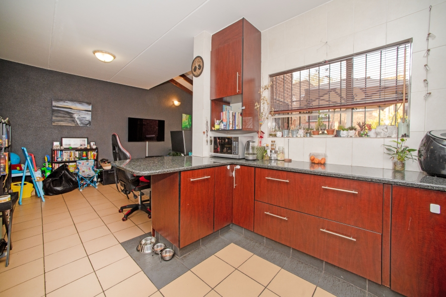 2 Bedroom Property for Sale in Illiondale Gauteng