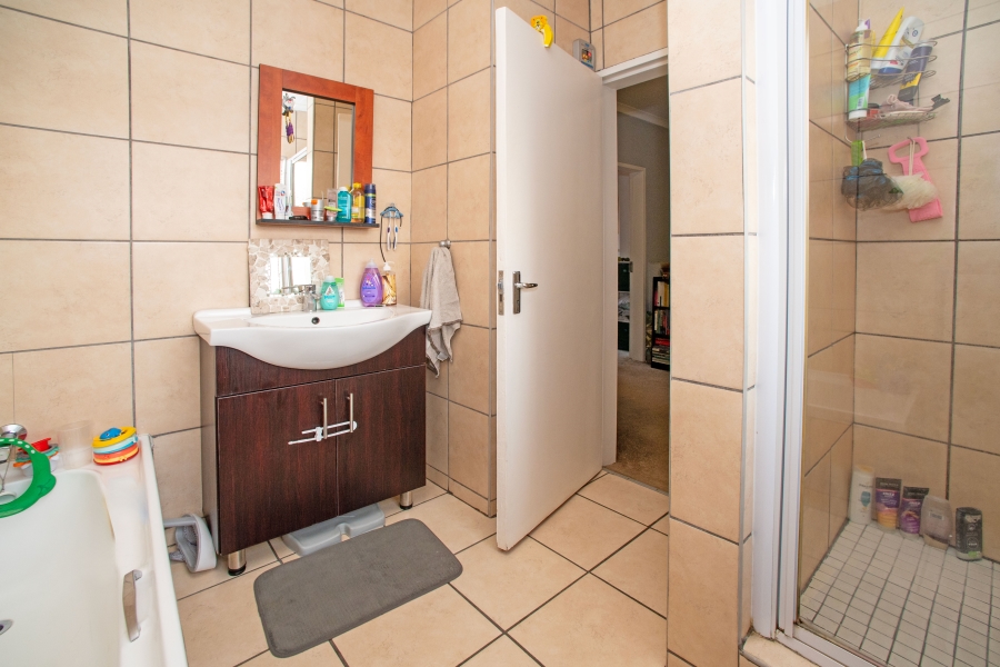 2 Bedroom Property for Sale in Illiondale Gauteng