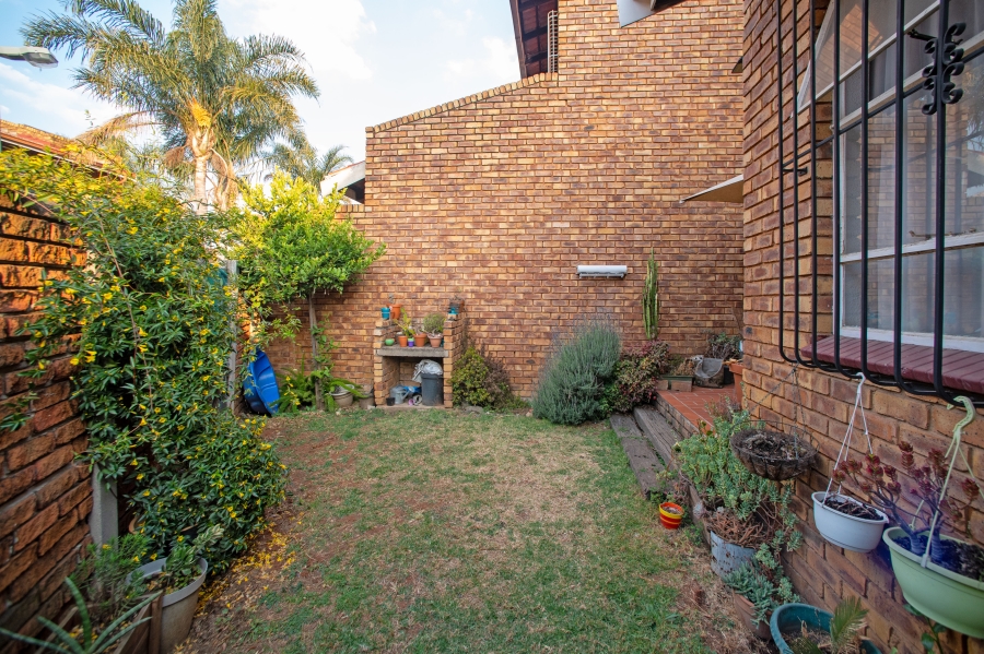 2 Bedroom Property for Sale in Illiondale Gauteng