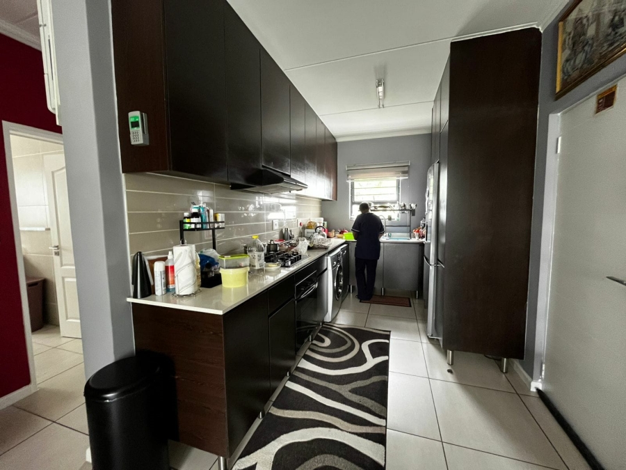 To Let 3 Bedroom Property for Rent in Greenstone Hill Gauteng