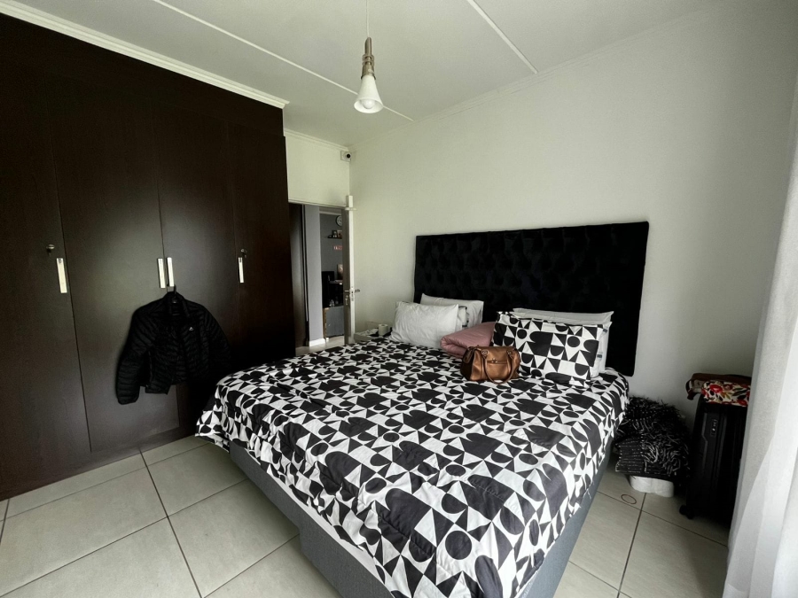 To Let 3 Bedroom Property for Rent in Greenstone Hill Gauteng