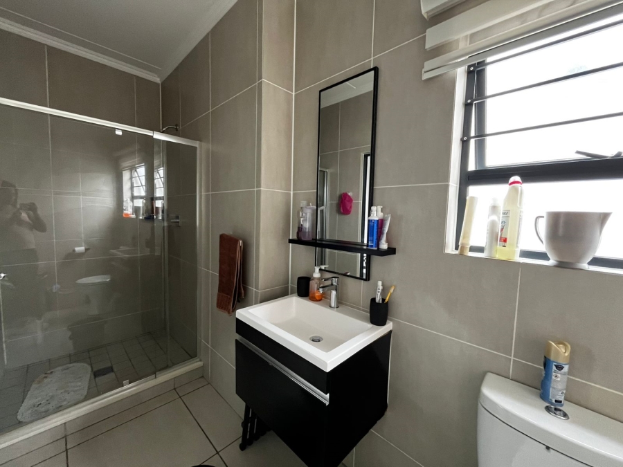 To Let 3 Bedroom Property for Rent in Greenstone Hill Gauteng
