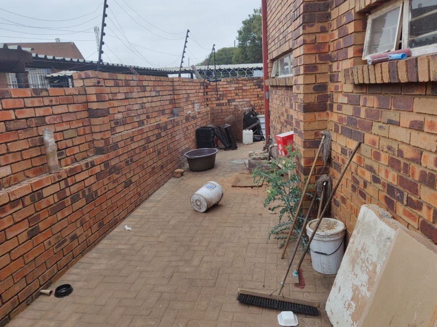Commercial Property for Sale in Aureus Gauteng