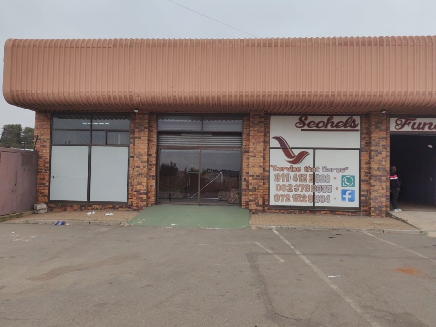 Commercial Property for Sale in Aureus Gauteng
