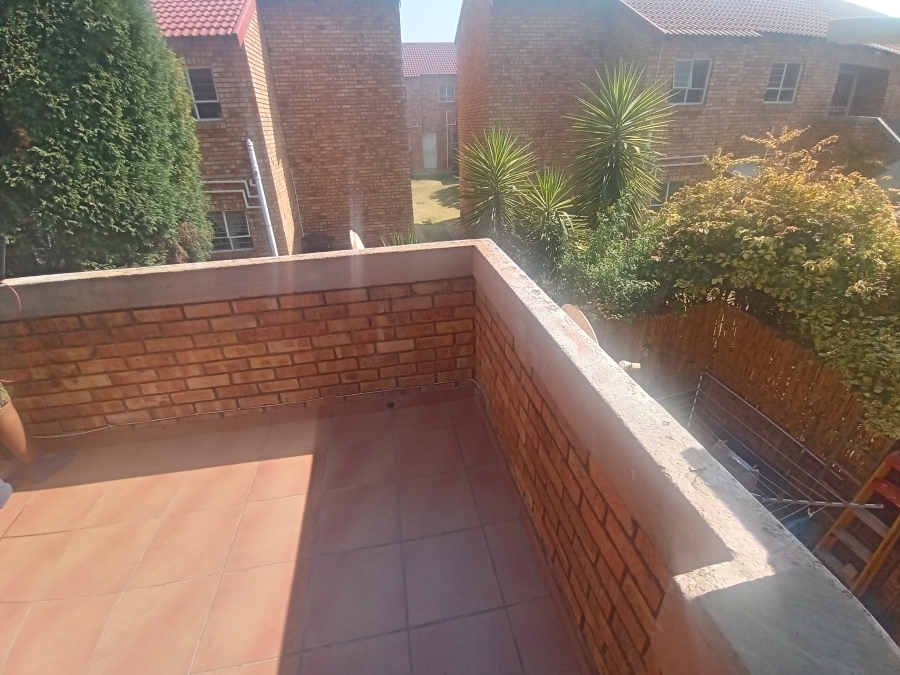 2 Bedroom Property for Sale in Liefde en Vrede Gauteng