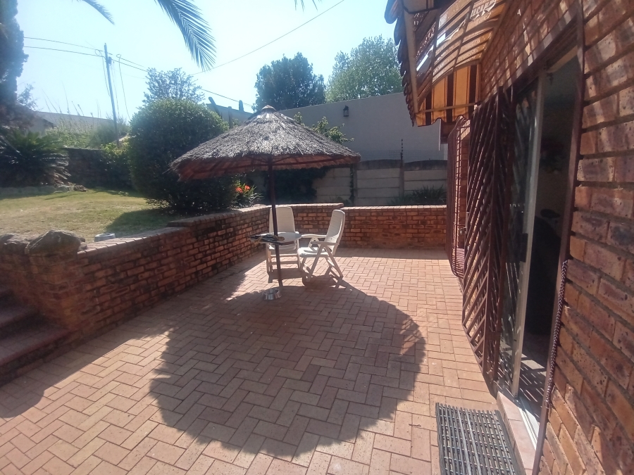 3 Bedroom Property for Sale in Mulbarton Gauteng
